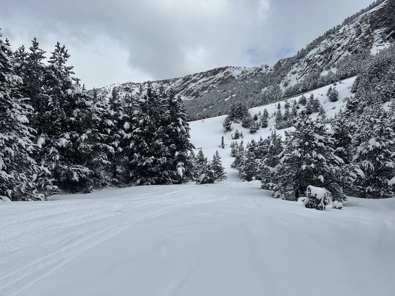 Why Early Is the Best Time to Book Your Andorra Ski Holiday Winter 26/27