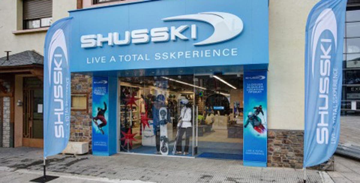 Shusski ski hire shop at the La Massana gondola building