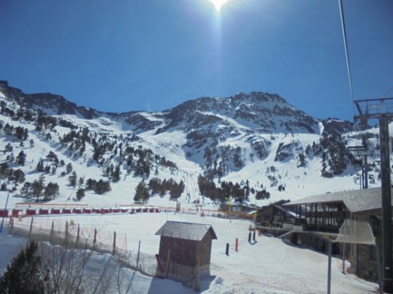Arcalis - view from the main chair lift to the summit
