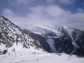 Arinsal Panoramix and ski school buildings 1/3/2011