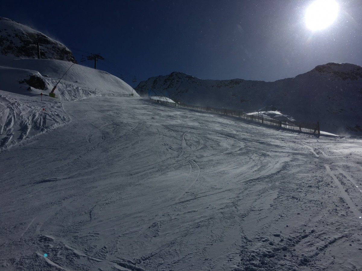 Empty slopes and bright sun today in Arcalís