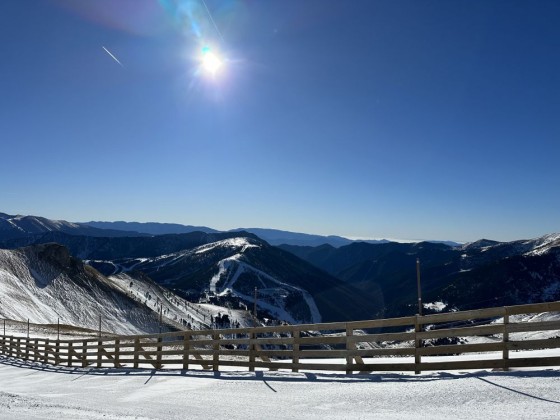 View from the top of Port Negre 6 man lift overlooking Pal gondola 16th Dec