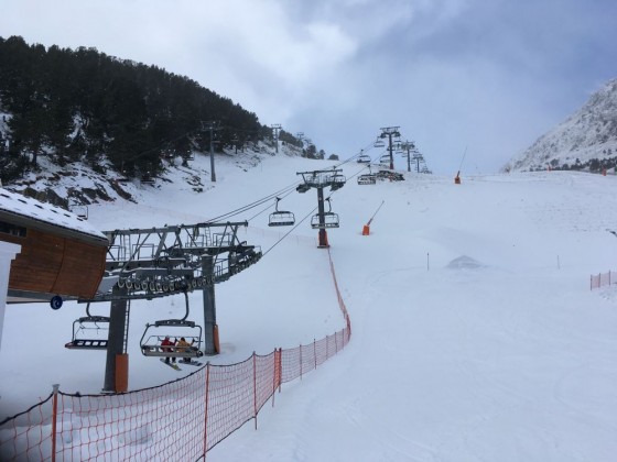 Great conditions for opening day in Arinsal - Les Fonts chairlift