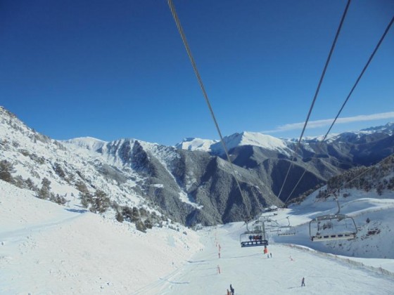 Suncream and skiing in Arinsal