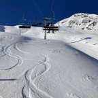 Some fresh snow lines under La Tossa chairlift