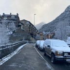 The snow was covering the cars in the town of Arinsal