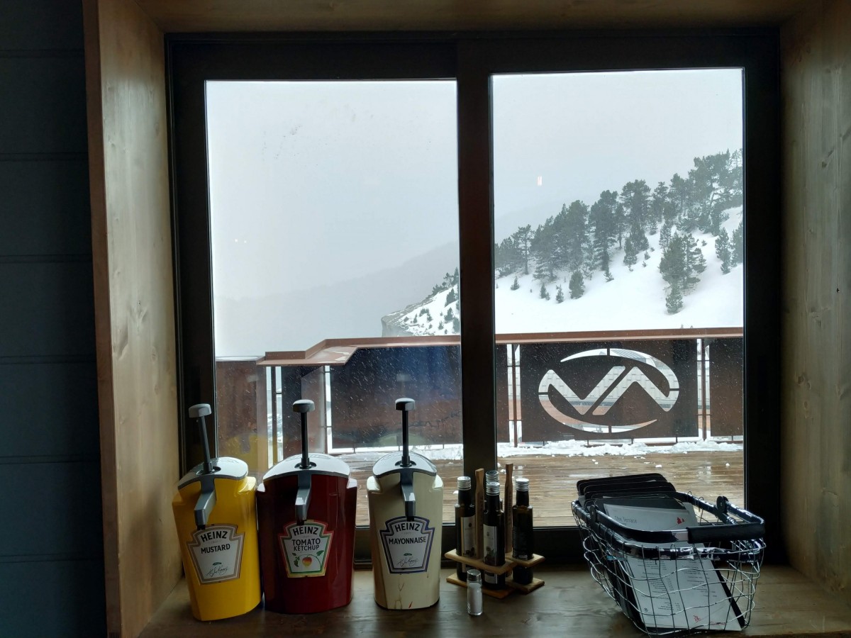 The Vallnord restaurant Terrace, the perfect place to chill on the coldest days