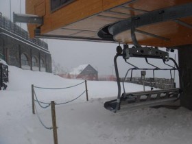 Top of Six Man Lift From Hotel Crest