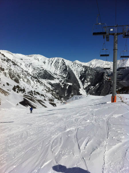 Snowy slopes under Port Negre chair 15/03