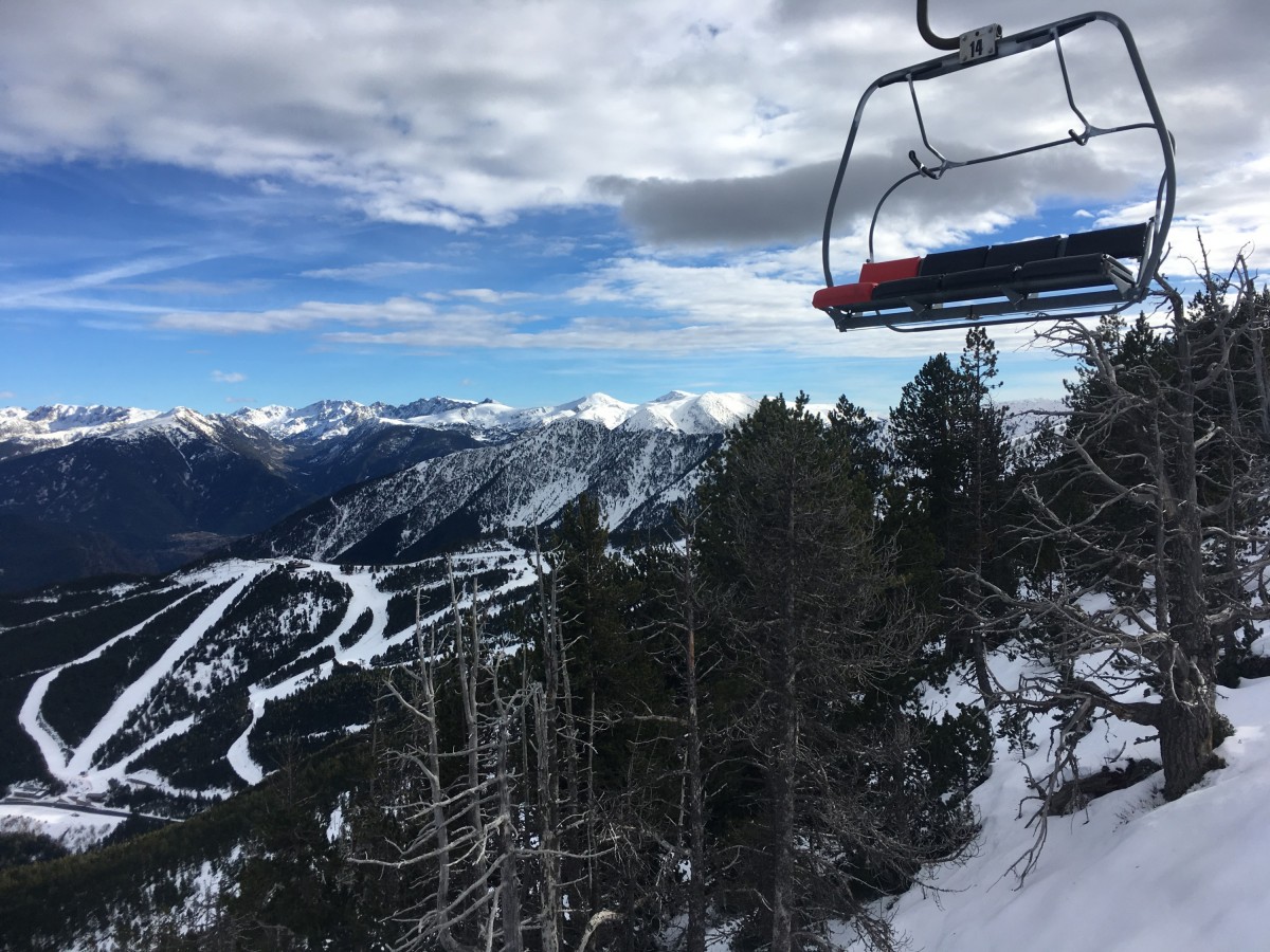 The views from the chairlift Coll de La Botella are our favourites!