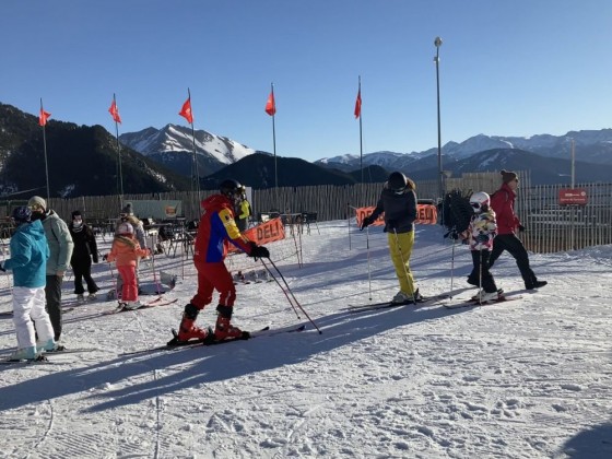 Ski School Action